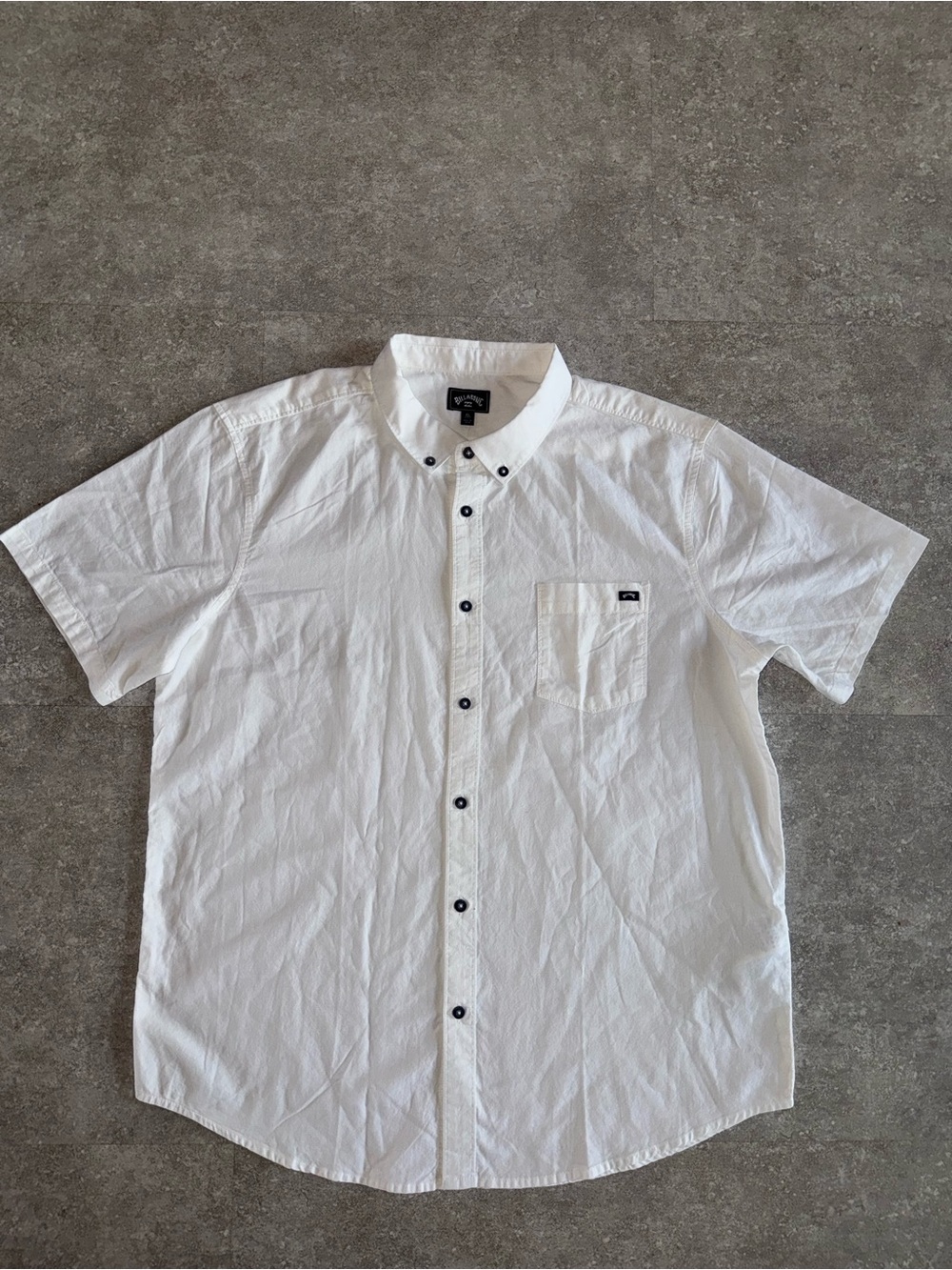 Billabong Mens XL White Woven Solid Short Sleeve Button-Down Shirt Pockets